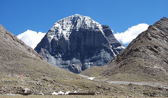 Überlandreise von Tibet via Everest nach Xinjiang mit Kailash Trekking