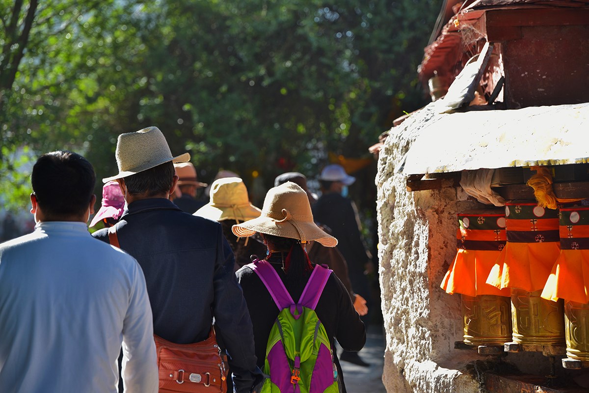 Pilgrims at Drepung during Shoton Festival