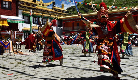 Maskentanz (Cham) Fest im Tagong Kloster