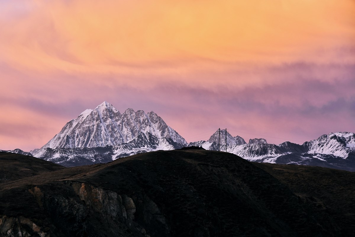 Sunset of Yala Mountain | Foto von Liu Bin