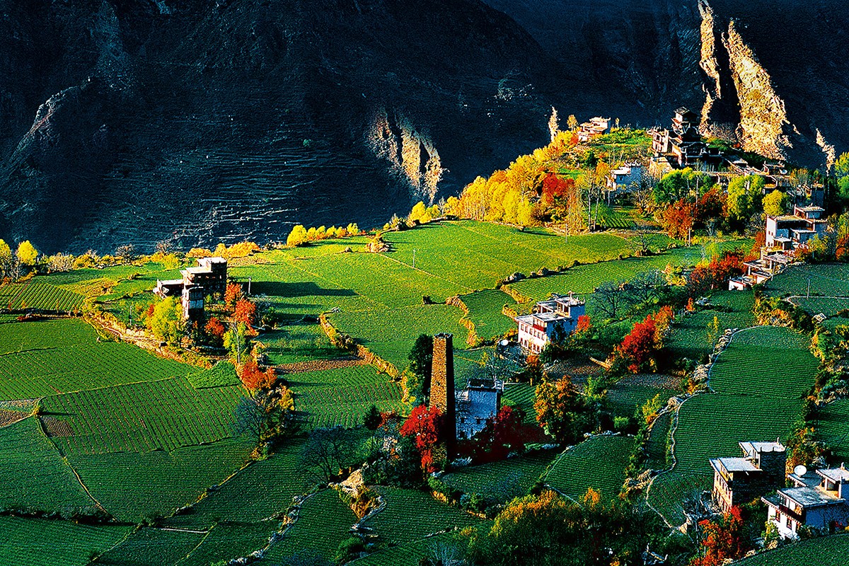 Zhonglu Tibetisches Dorf in Danba 